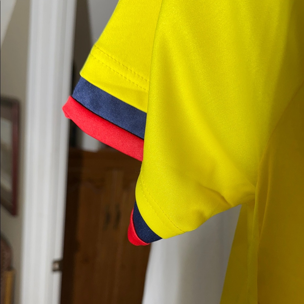adidas Men’s Yellow Colombia National Team Jersey with Navy & Red Accents - Picture 6 of 8